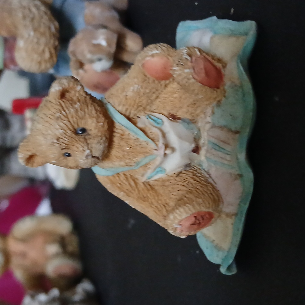 Figurine bear